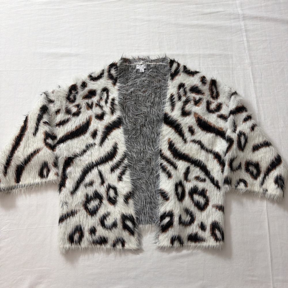 Faux Fur Leopard Print Coat Soft 21" Wide 23" Long 12" Sleeve Size Small Women